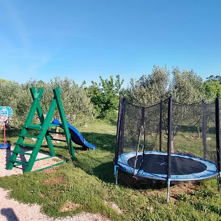 House Mala Kuca בית נופש *