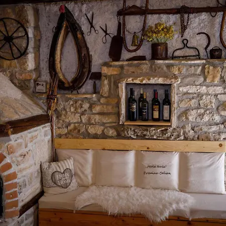 House Mala Kuca * Oklaj